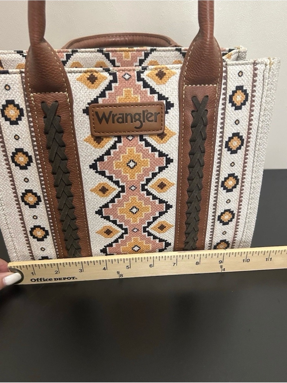 Wrangler Tan & Cream Aztec Patterned Tote - Picture 9 of 9